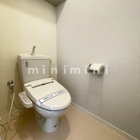 熊本市電健軍線 八丁馬場駅 徒歩20分 2階建 築16年のトイレ写真
