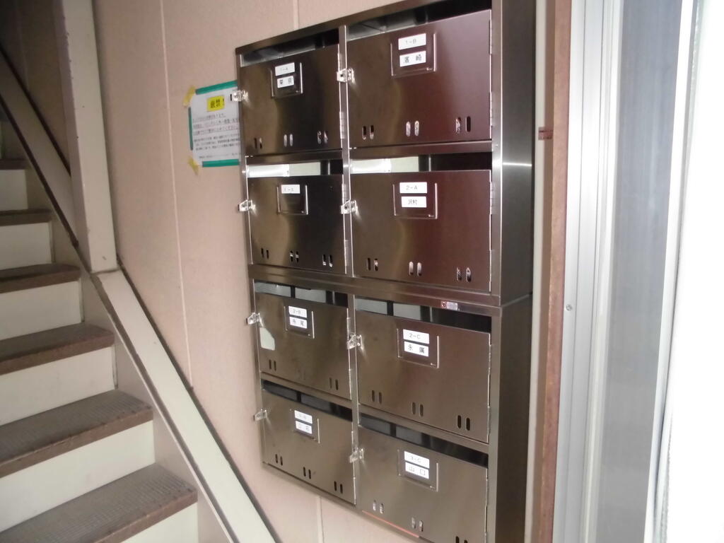 ロビー　集合ポスト