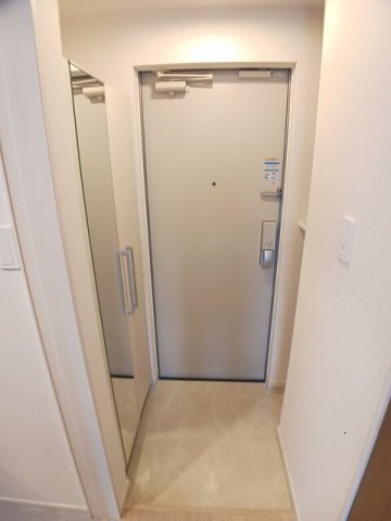 玄関　収納もある玄関です