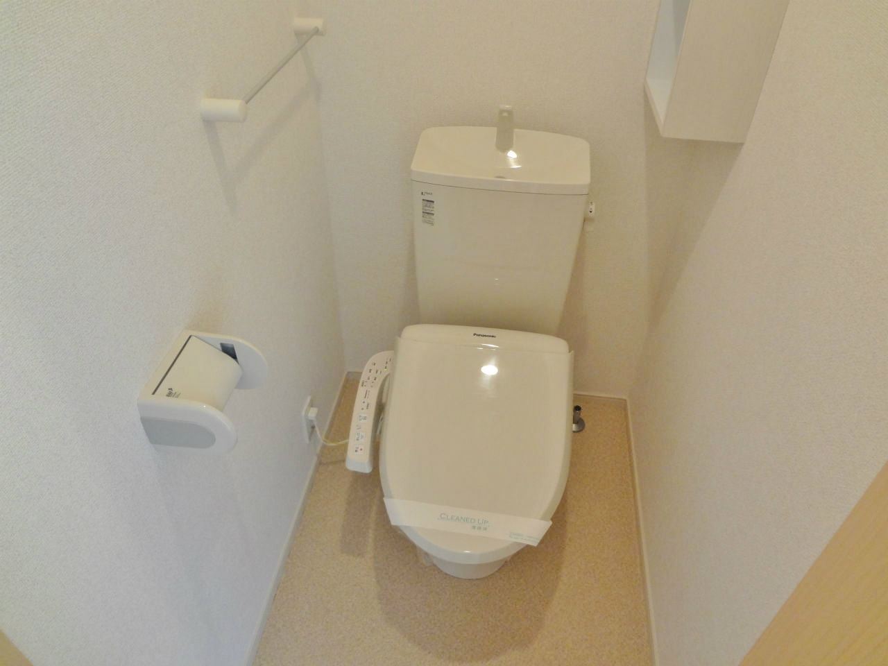 トイレ　参考：他号室写真