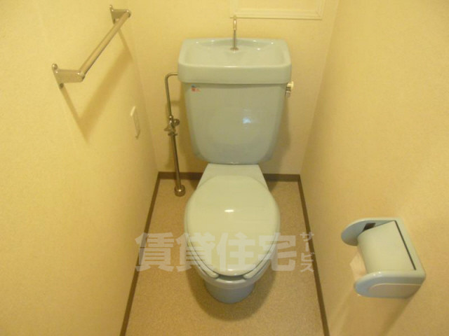 地下鉄烏丸線 烏丸御池駅 徒歩8分 6階建 築31年のトイレ写真