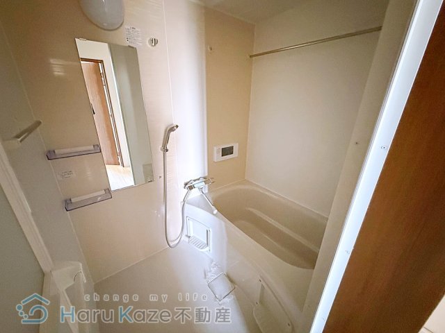名鉄常滑線 道徳駅 徒歩9分 3階建 築4年の風呂写真