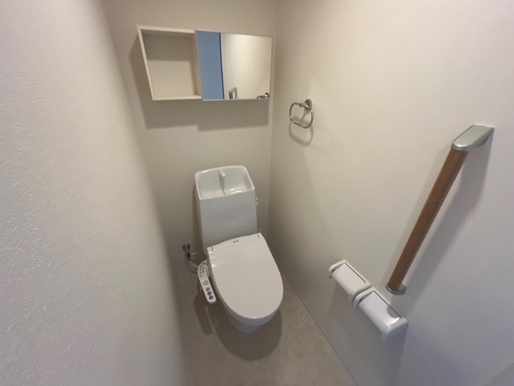 ゼルコバのトイレ写真