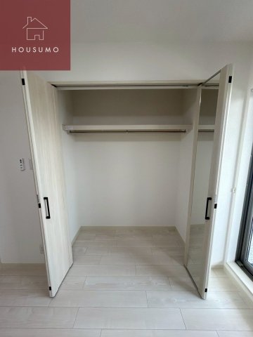 収納　外からの目が気にならないバルコニーで洗濯物が干せます