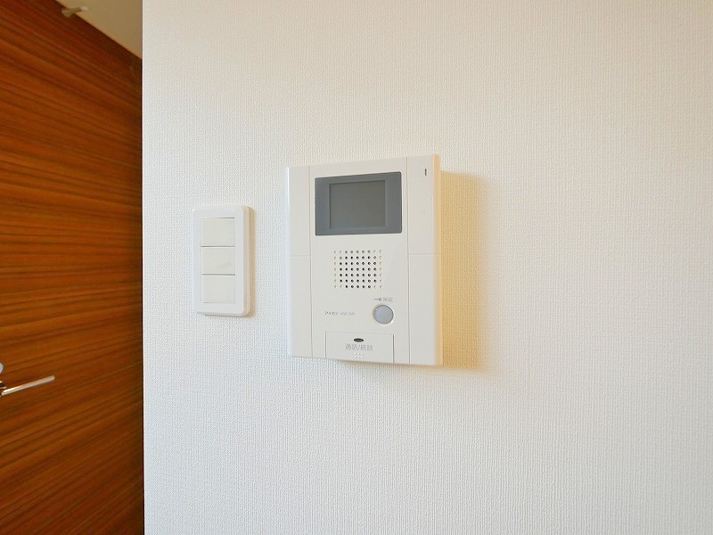 セキュリティ　防犯面に配慮したＴＶモニターホン付きです！