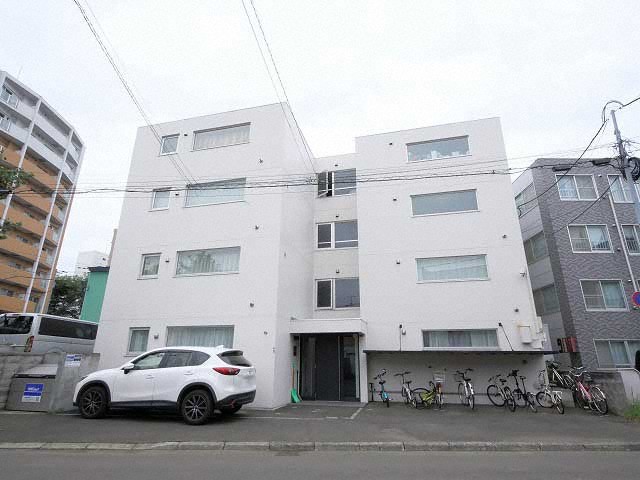 建物外観　駅近のデザイナーズマンションのご紹介です♪