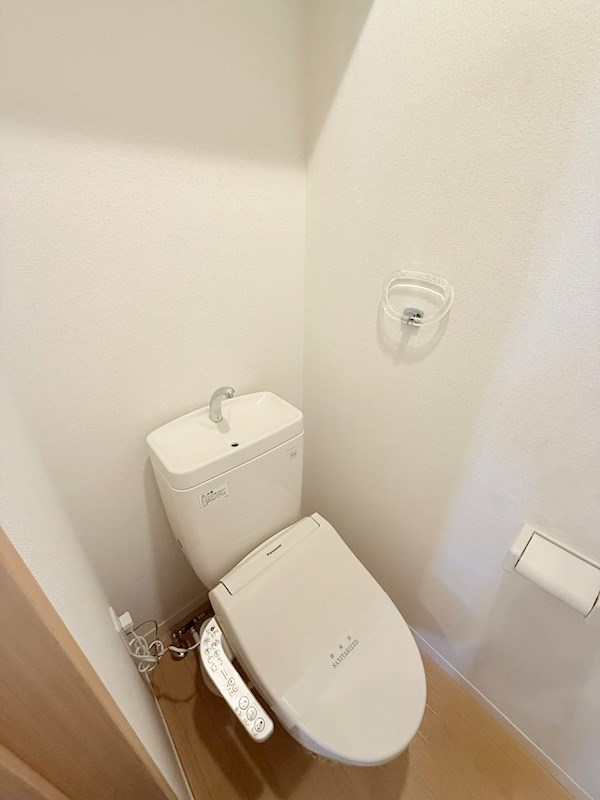 ハピネス Aのトイレ写真