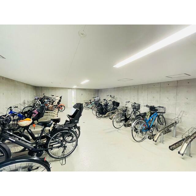 その他共有部分　敷地内駐輪場です♪