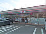 コンビニ　セブンイレブン日野万願寺６丁目店（コンビニ）まで90m