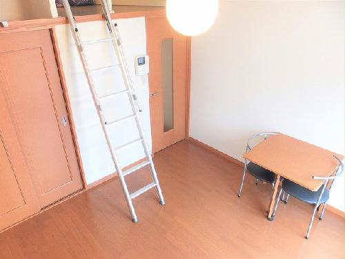 居室・リビング　フローリングのお部屋です