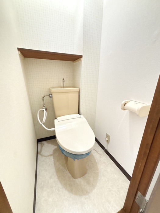 メイト・チヨダのトイレ写真