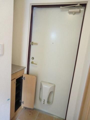 玄関　カウンタータイプのシューズBOX