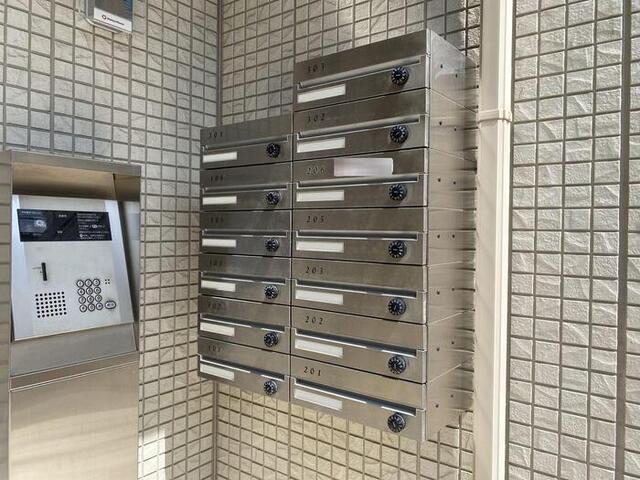 ロビー　オートロック、ポスト