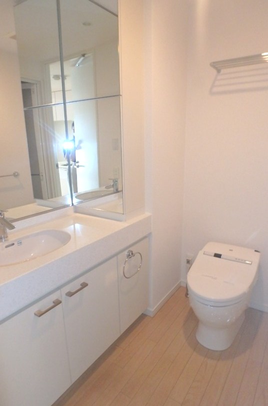 ドゥーエ南麻布のトイレ写真