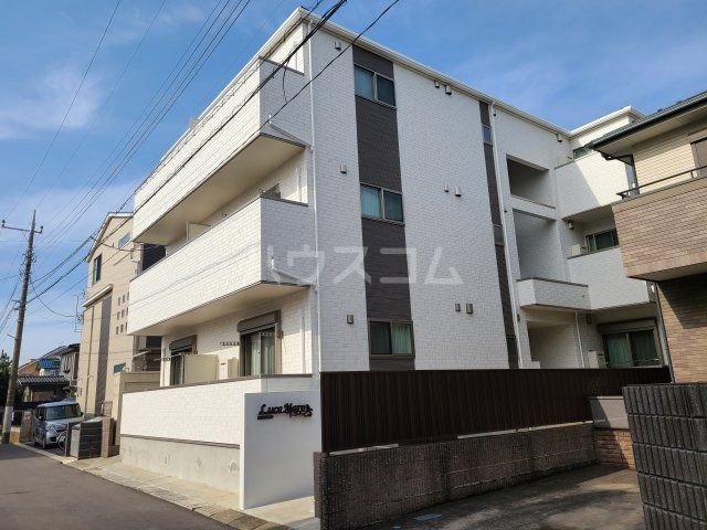 建物外観　全戸南向の角部屋物件