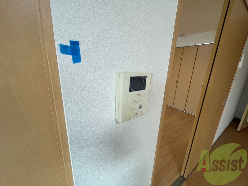 セキュリティ　ＴＶモニター付インターホンです。来客者の顔が見えるので安心！