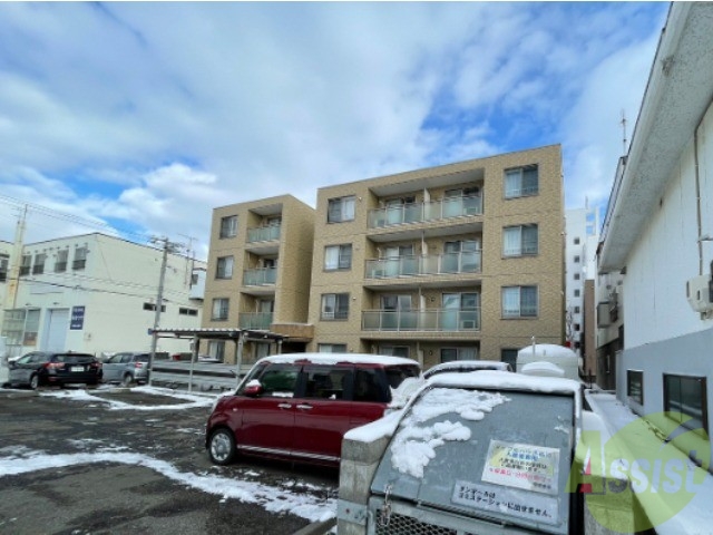 建物外観　札幌市北区北三十五条西「メイプルハウス北３５」