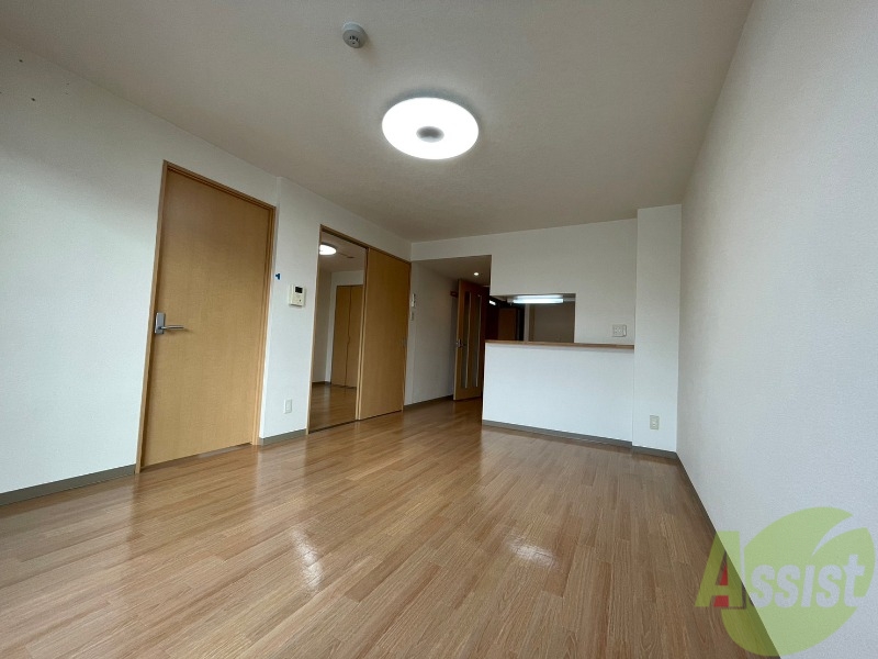 居室・リビング　広くてキレイなお部屋が広がっていて、充実した生活が送れそう。
