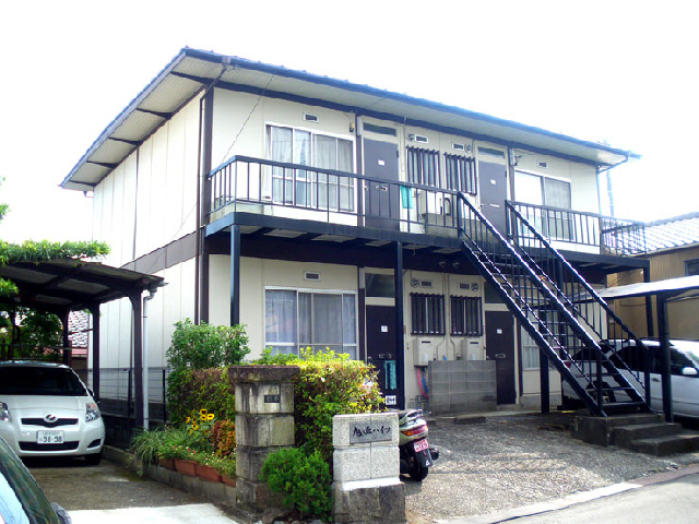 【三島市旭ヶ丘のアパートの建物外観】