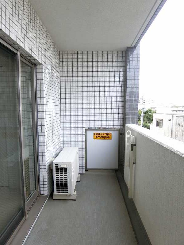 バルコニー　※同物件、別部屋になります。