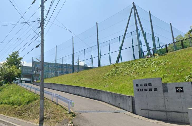 中学校　菁園中学校（中学校）まで249m