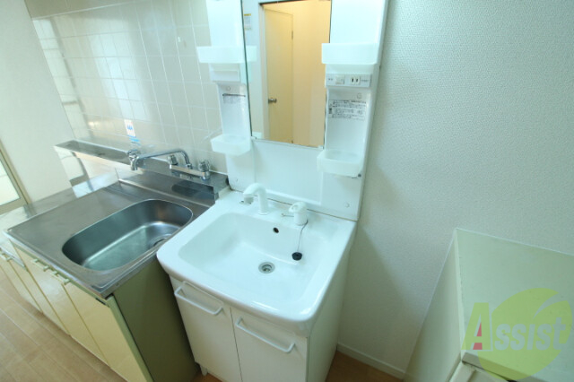 洗面設備　綺麗な洗面台