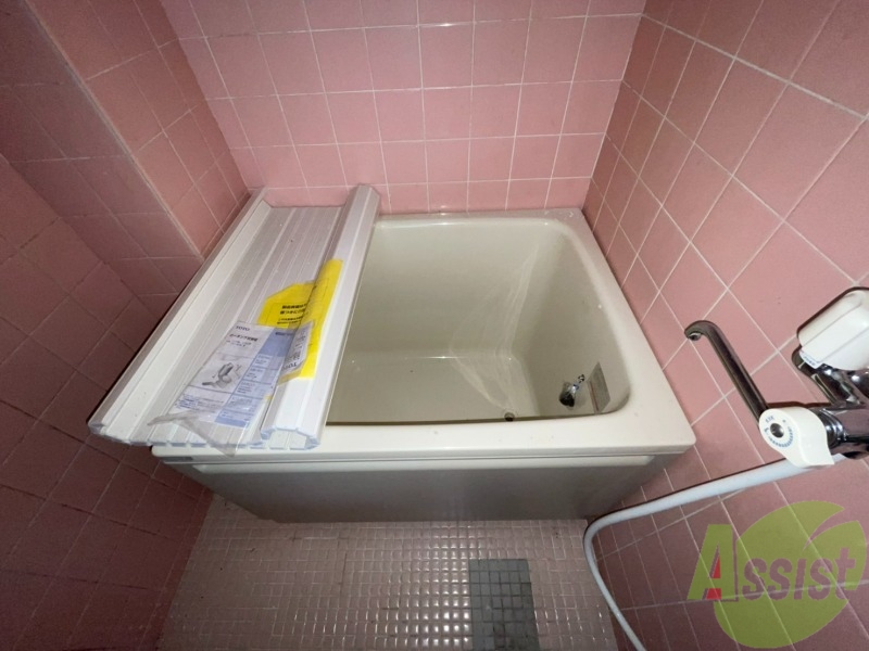 バス・シャワールーム　１人暮らしにはピッタリのサイズ感ですね！