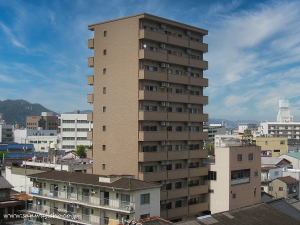 優館　-青空の扉-の建物外観