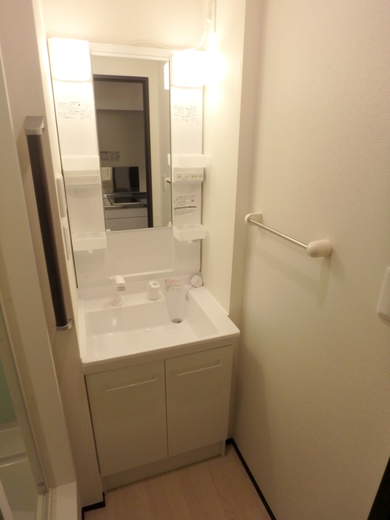 洗面設備　独立洗面台が設置されています