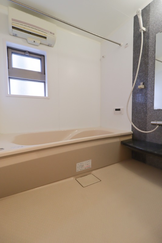 バス・シャワールーム　図面と現状に相違がある場合には現状を優先