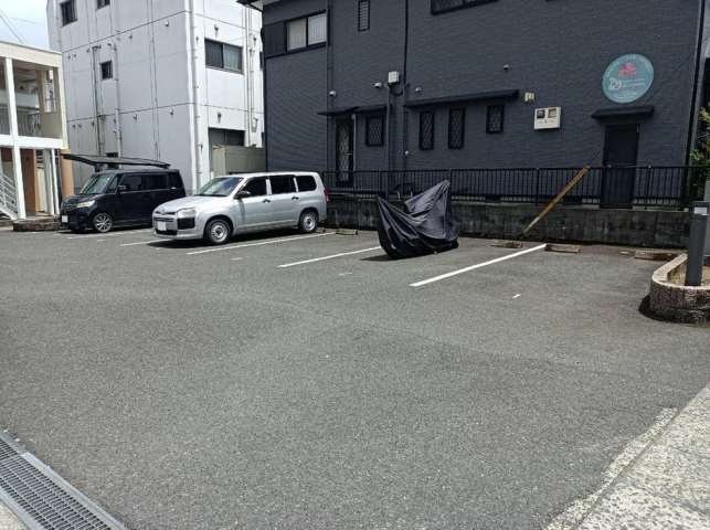 駐車場　エントランス