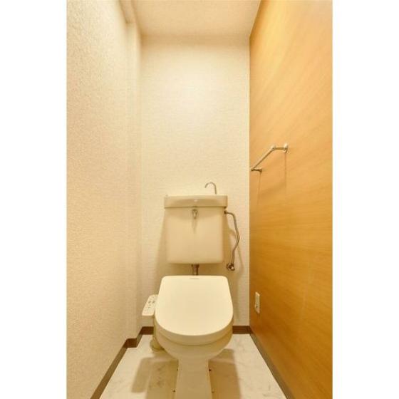 トイレ　アヴニール久米田 　室内