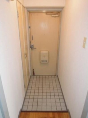 玄関　アヴニール久米田 　玄関