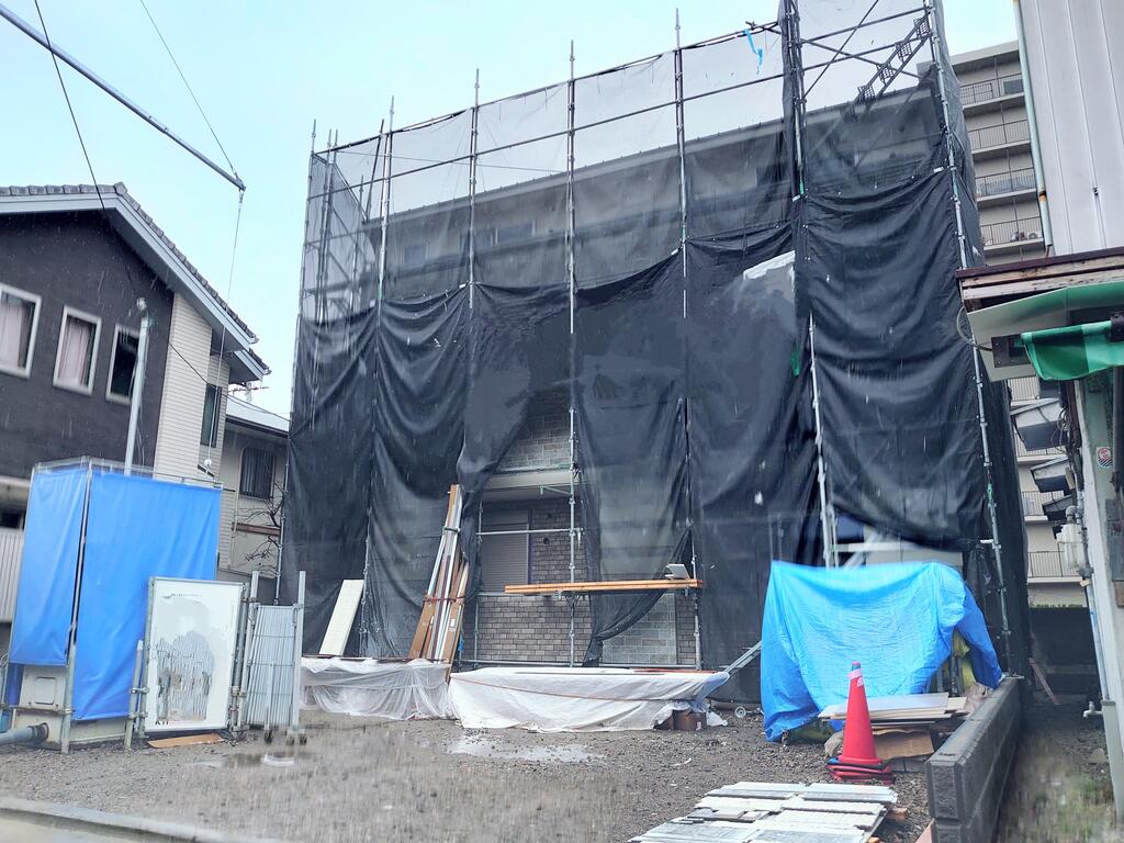 建物外観　同じ施工会社の別物件の写真。間取りが異なり参考にご覧下さい。