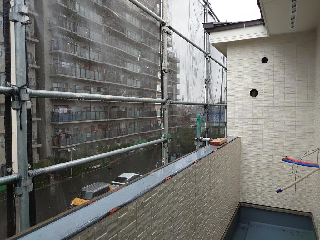 バルコニー　同じ施工会社の別物件の写真。間取りが異なり参考にご覧下さい。
