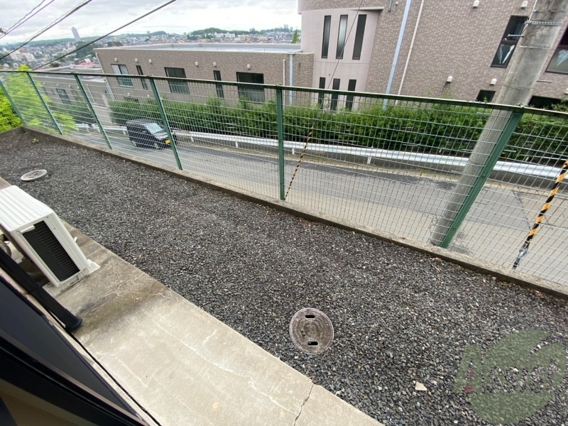 バルコニー　窓を開けると下はじゃりになっておりましたよ！