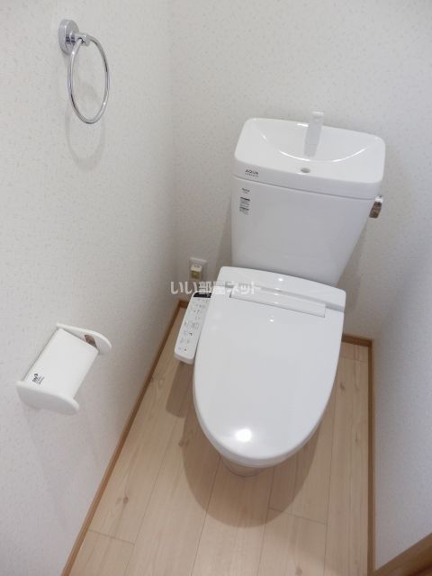 【フォークローバーのトイレ】