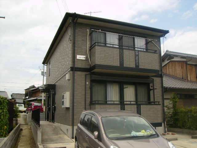加古川市東神吉町神吉のアパートの建物外観