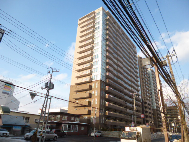 函館市梁川町のマンションの建物外観