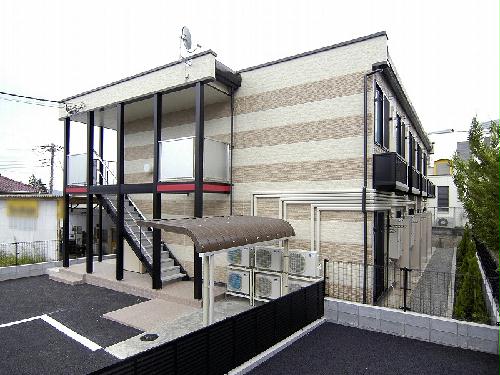 【レオパレスエンボーダの建物外観】