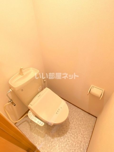 【メゾン・ラ・シャンスのトイレ】