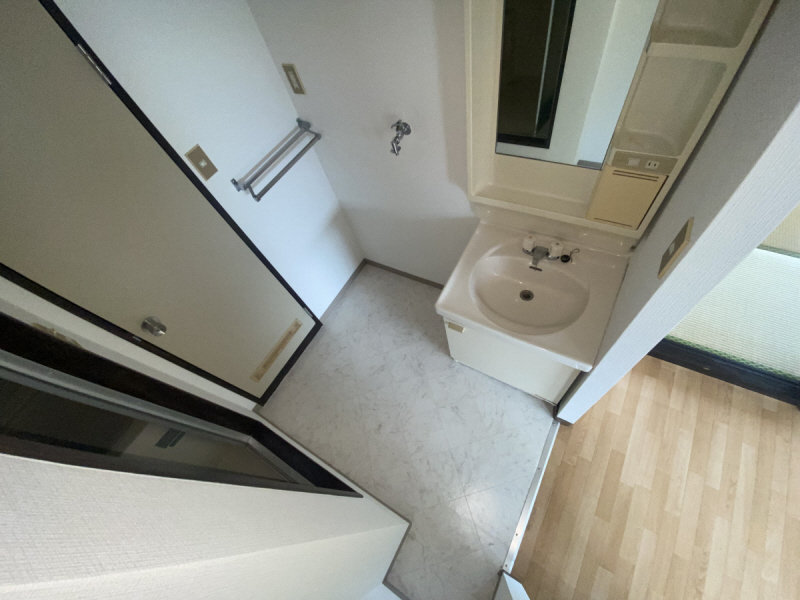 洗面設備　※クリーニング前の写真になります