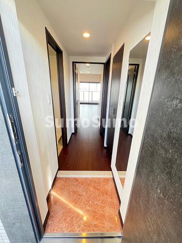 玄関　落ち着いた玄関です