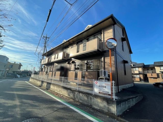 【高崎市倉賀野町のアパートの建物外観】