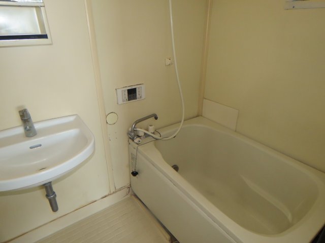 バス・シャワールーム　同間取物件