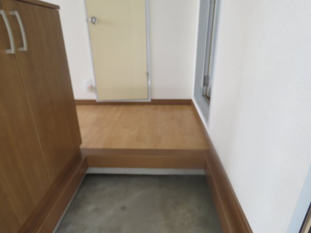 玄関　同間取物件