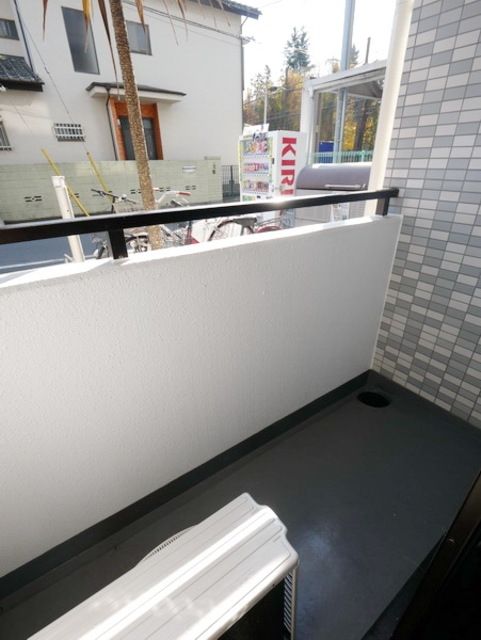 【相模原市中央区中央のマンションのバルコニー】