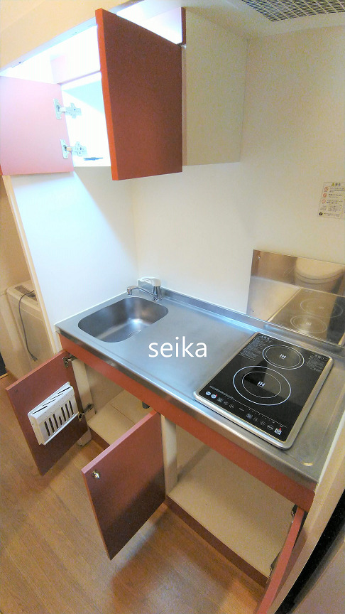 キッチン　2口電気コンロ完備