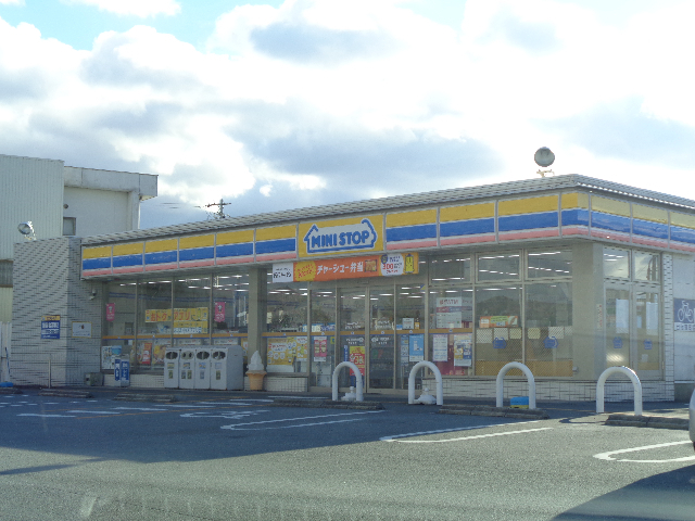 コンビニ　ミニストップ松阪松ヶ崎駅前店（コンビニ）まで288m