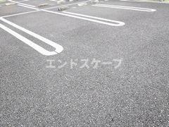 【高崎市吉井町本郷のアパートの駐車場】